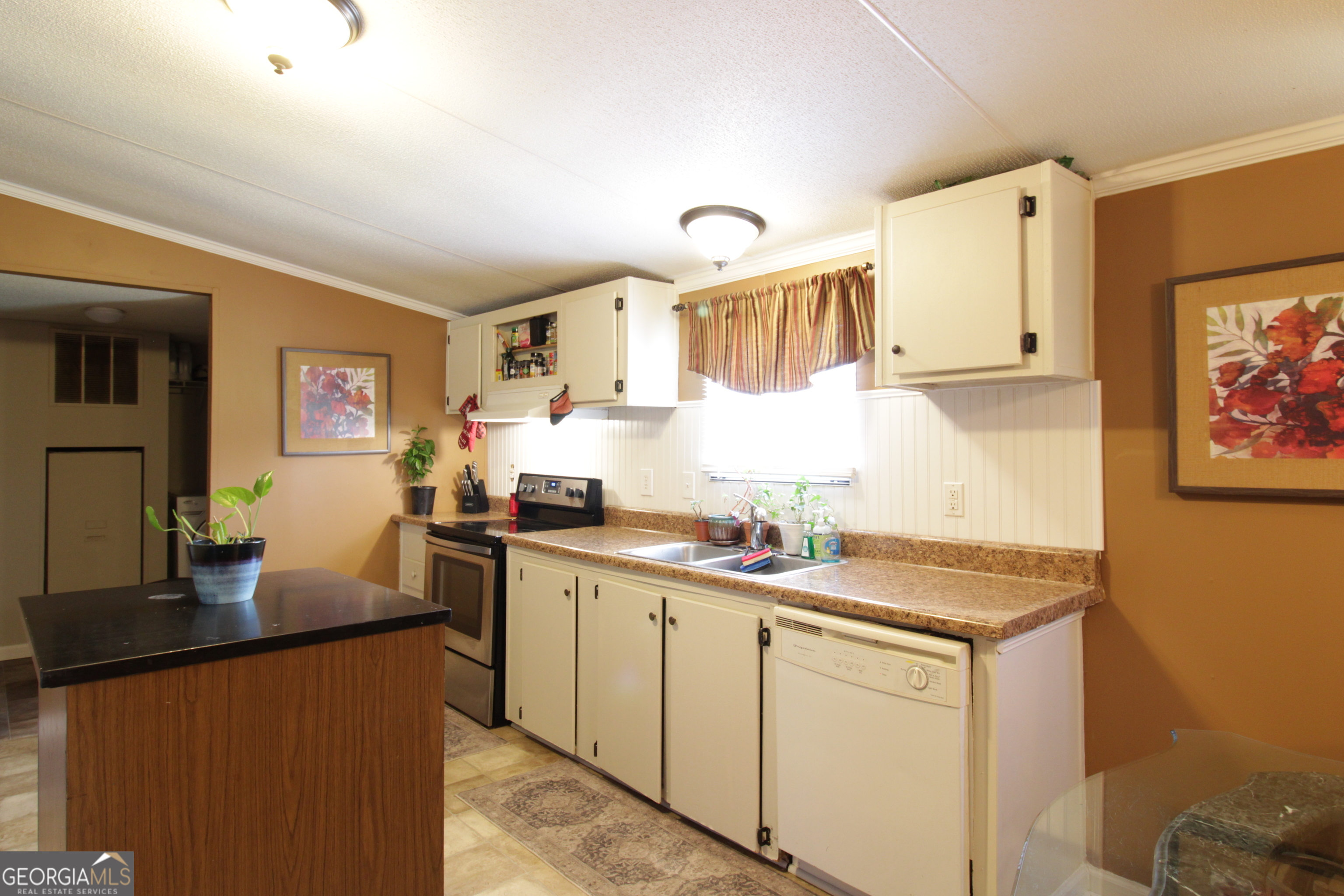 435 Cody Road Nicholls, GA 31554 - Photo 7 of 25