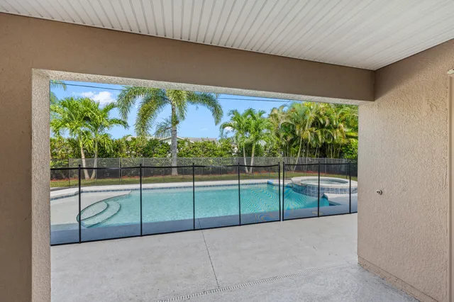 $549,000 | 4672 Southwest Wade Drive, Port St. Lucie, FL 34953