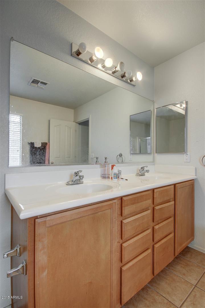 9452 West Jamestown Road Phoenix, AZ 85037 - Photo 22 of 28 0025-Jamestown (25)