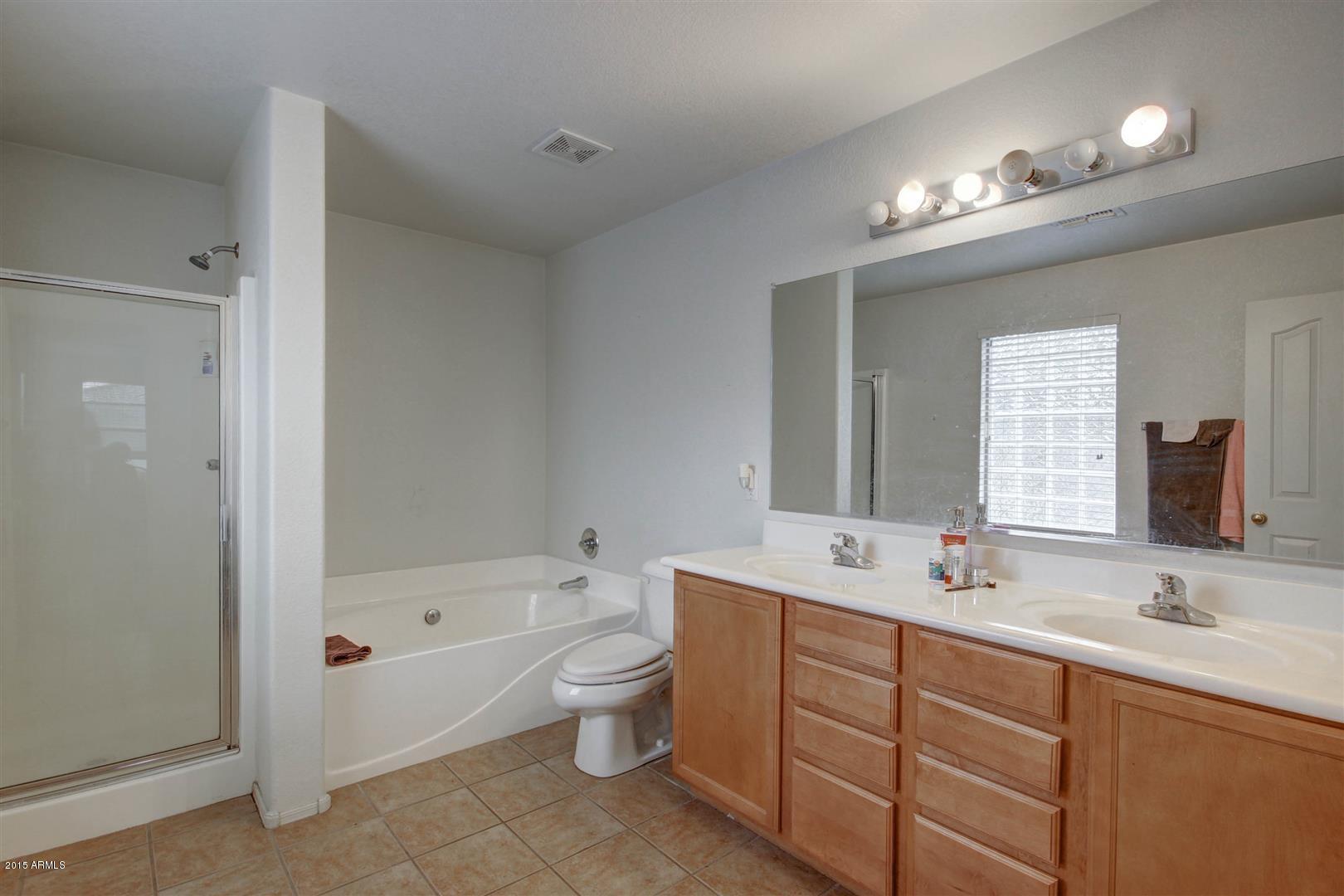 9452 West Jamestown Road Phoenix, AZ 85037 - Photo 24 of 28 Master Bathroom