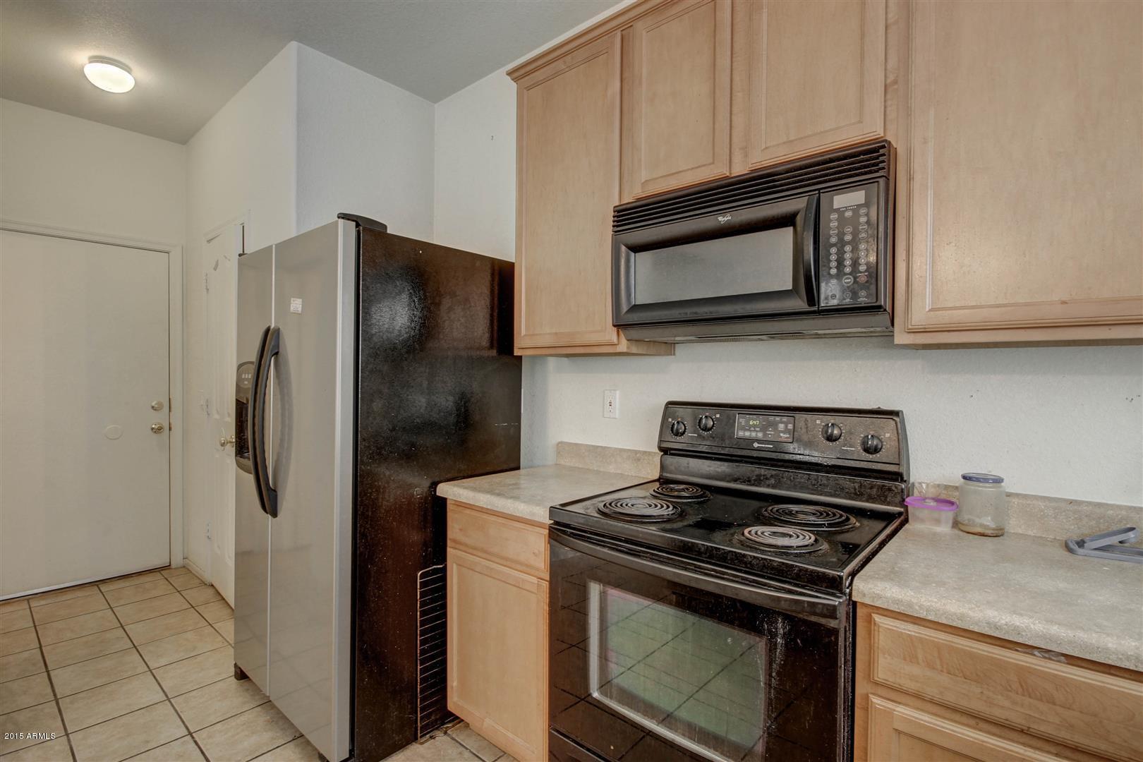 9452 West Jamestown Road Phoenix, AZ 85037 - Photo 9 of 28 Kitchen