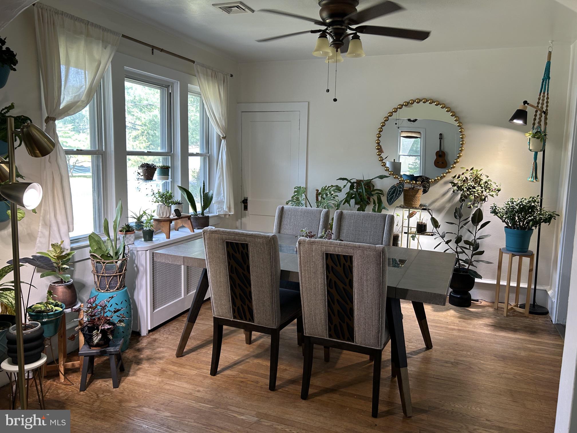 452 Raritan Avenue Atco, NJ 08004 - Photo 6 of 37 Dining Room