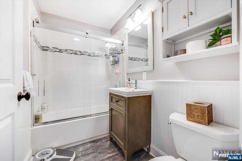 97 Roxbury Road Dumont, NJ 07628 - Photo 16 of 41