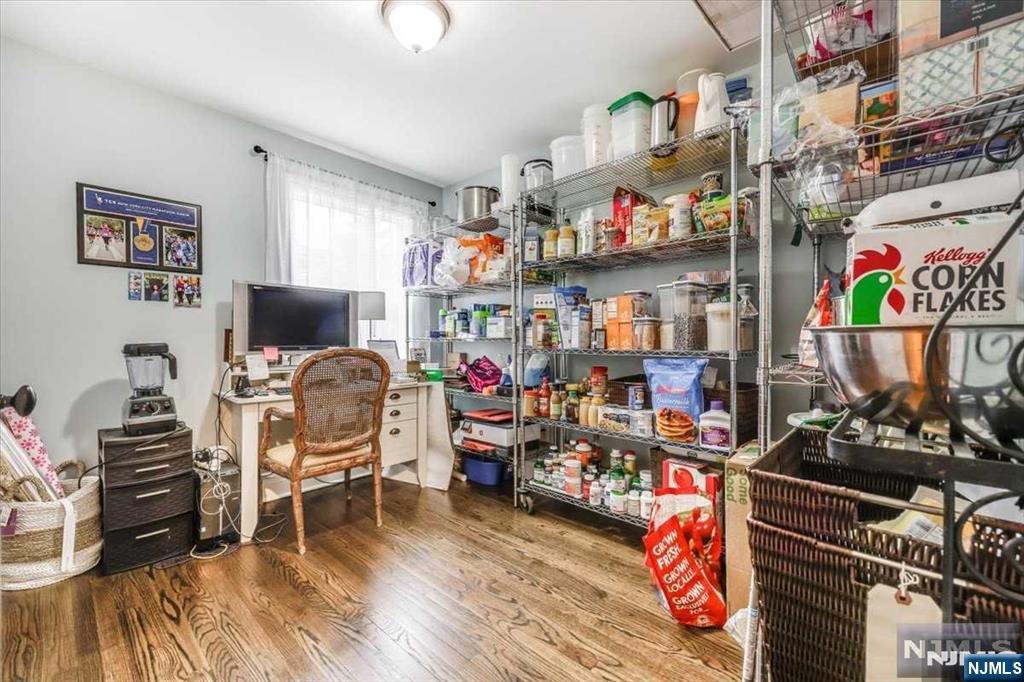 97 Roxbury Road Dumont, NJ 07628 - Photo 17 of 41