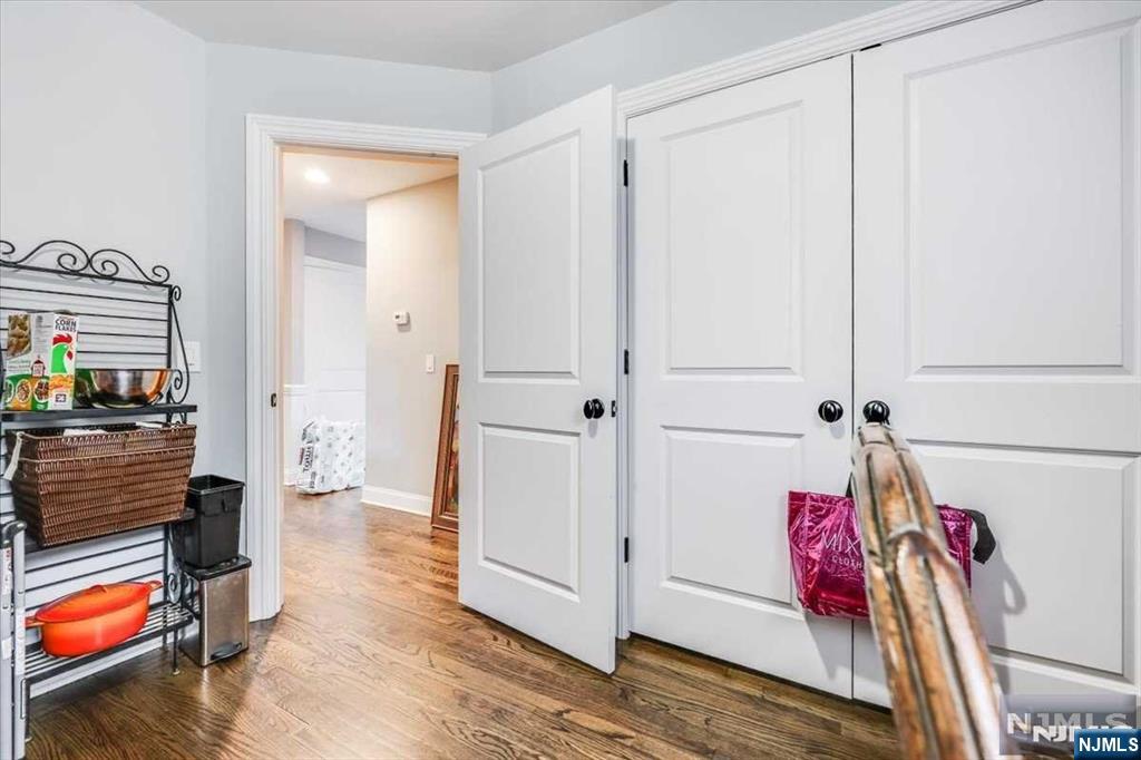 97 Roxbury Road Dumont, NJ 07628 - Photo 18 of 41