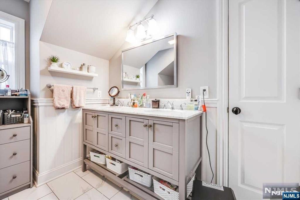 97 Roxbury Road Dumont, NJ 07628 - Photo 30 of 41