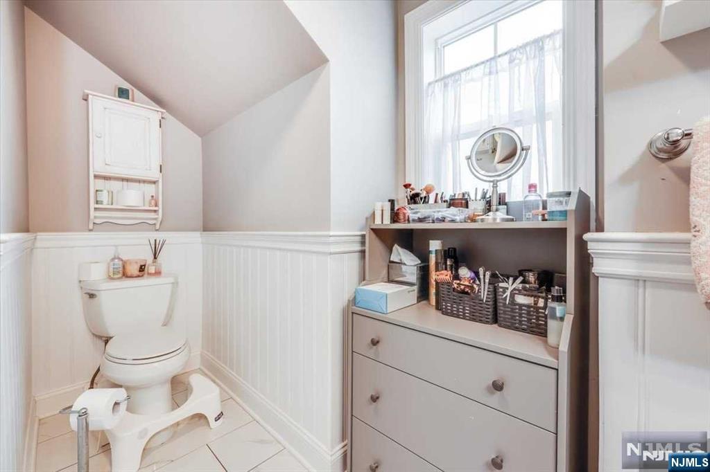 97 Roxbury Road Dumont, NJ 07628 - Photo 31 of 41