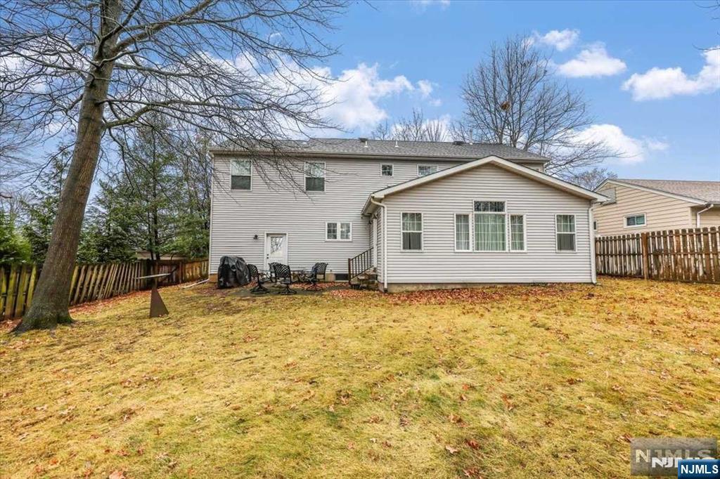 97 Roxbury Road Dumont, NJ 07628 - Photo 37 of 41