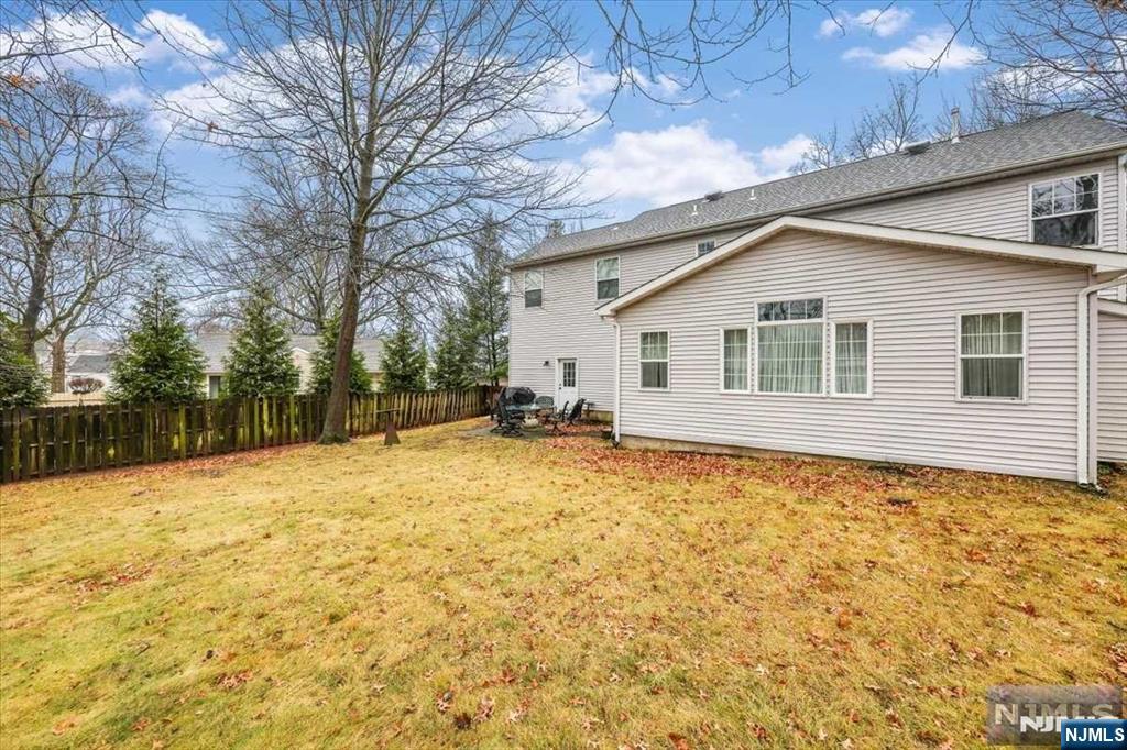 97 Roxbury Road Dumont, NJ 07628 - Photo 38 of 41