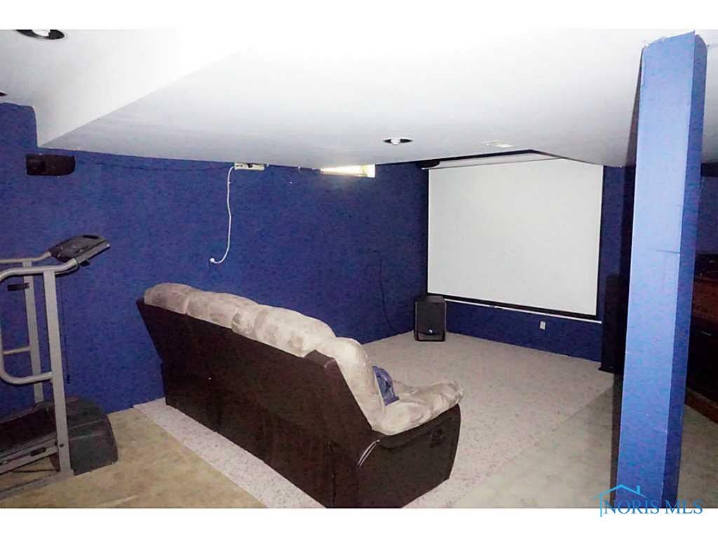 5539 Brook Point Road Toledo, OH 43611 - Photo 14 of 20 Rec Room. with theater