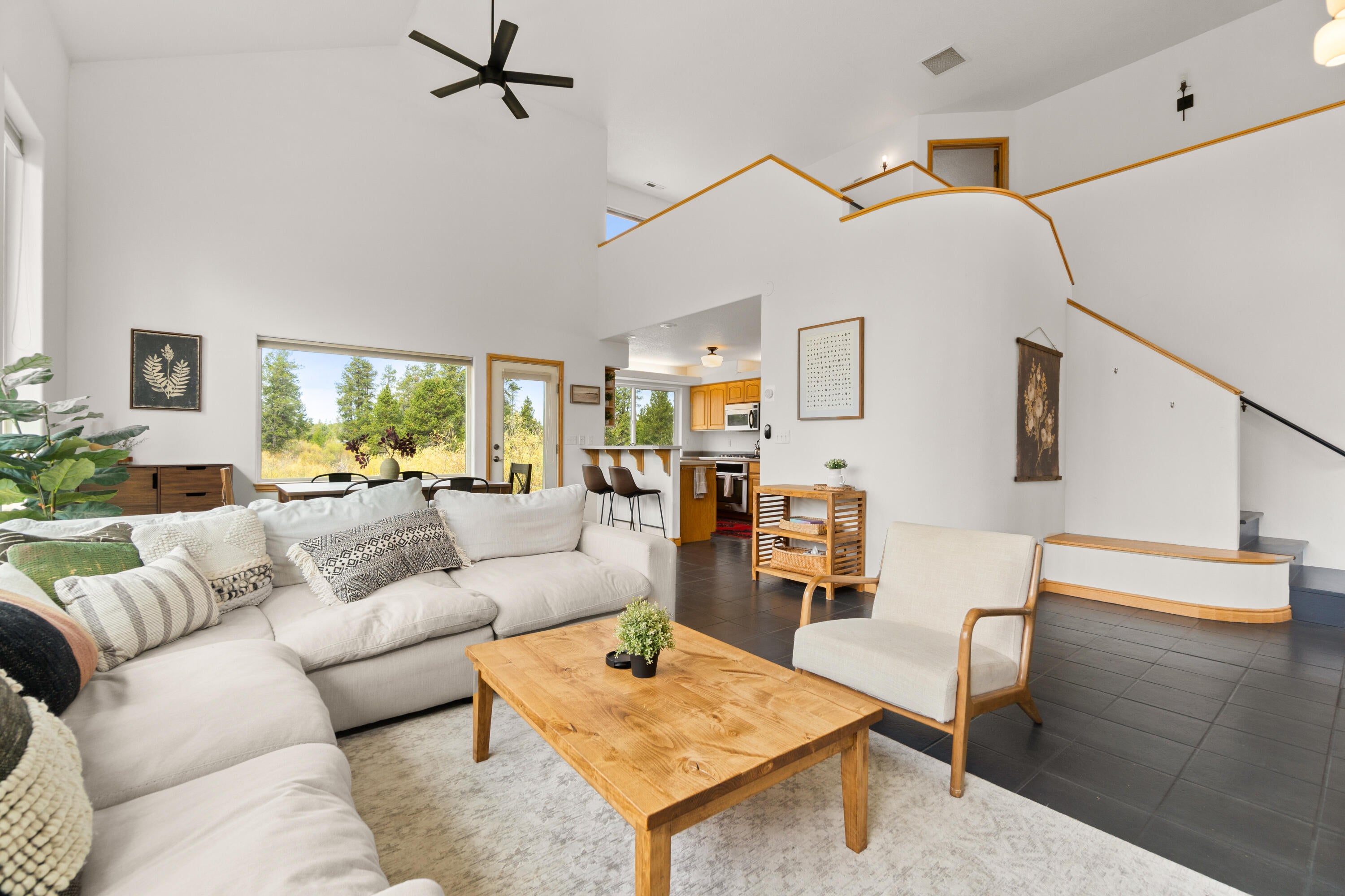 54761 Huntington Road Bend, OR 97707 - Photo 8 of 64 RileyVisualsa-65