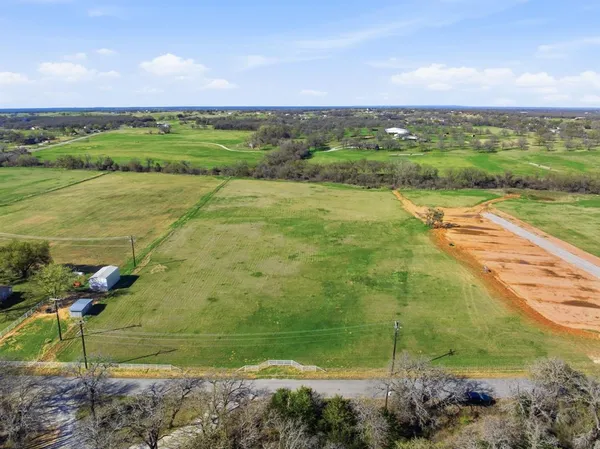 $365,000 | 3120 Holbrook Road, Springtown, TX 76082