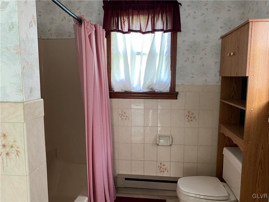 1240 Lieb Road Easton, PA 18040 - Photo 26 of 37 Main Bathroom off of Largest Living Room!