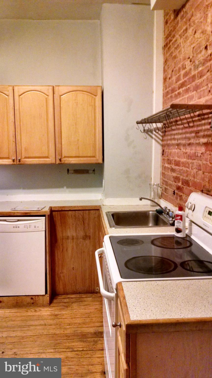 3244 Keswick Road Baltimore, MD 21211 - Photo 5 of 13 Kitchen