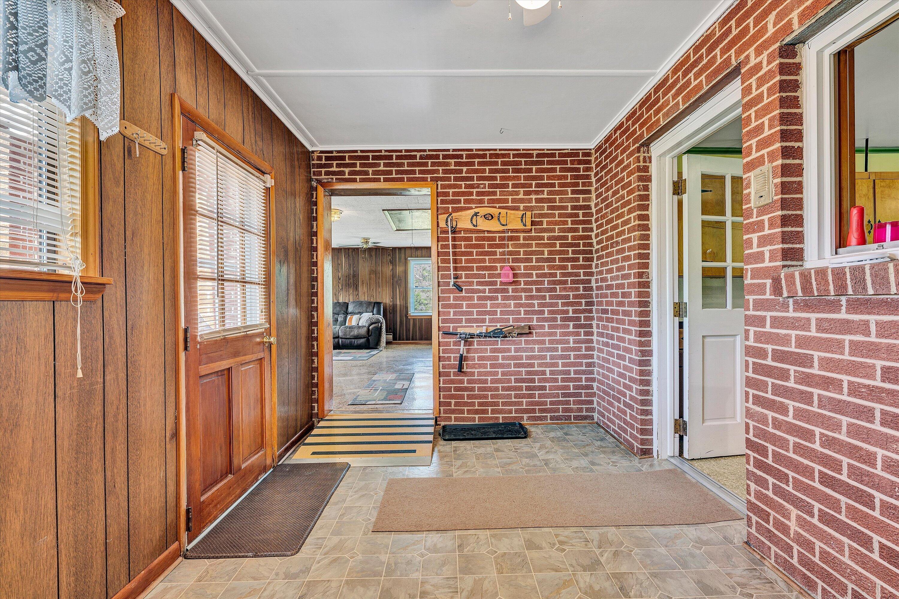 3673 Mt Zion Road Blacksburg, VA 24060 - Photo 21 of 43 21-SGP-04906