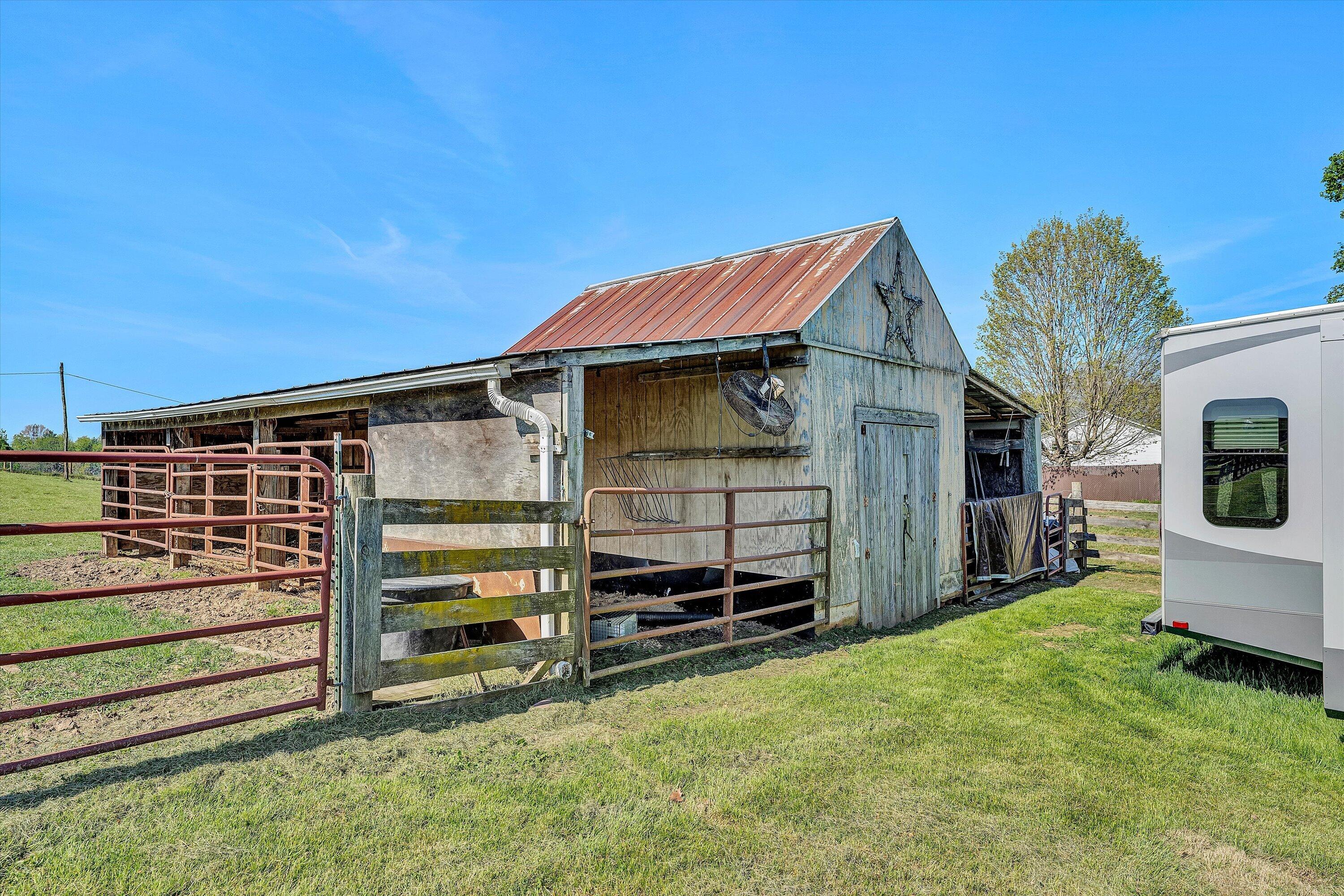 3673 Mt Zion Road Blacksburg, VA 24060 - Photo 34 of 43 34-SGP-04948