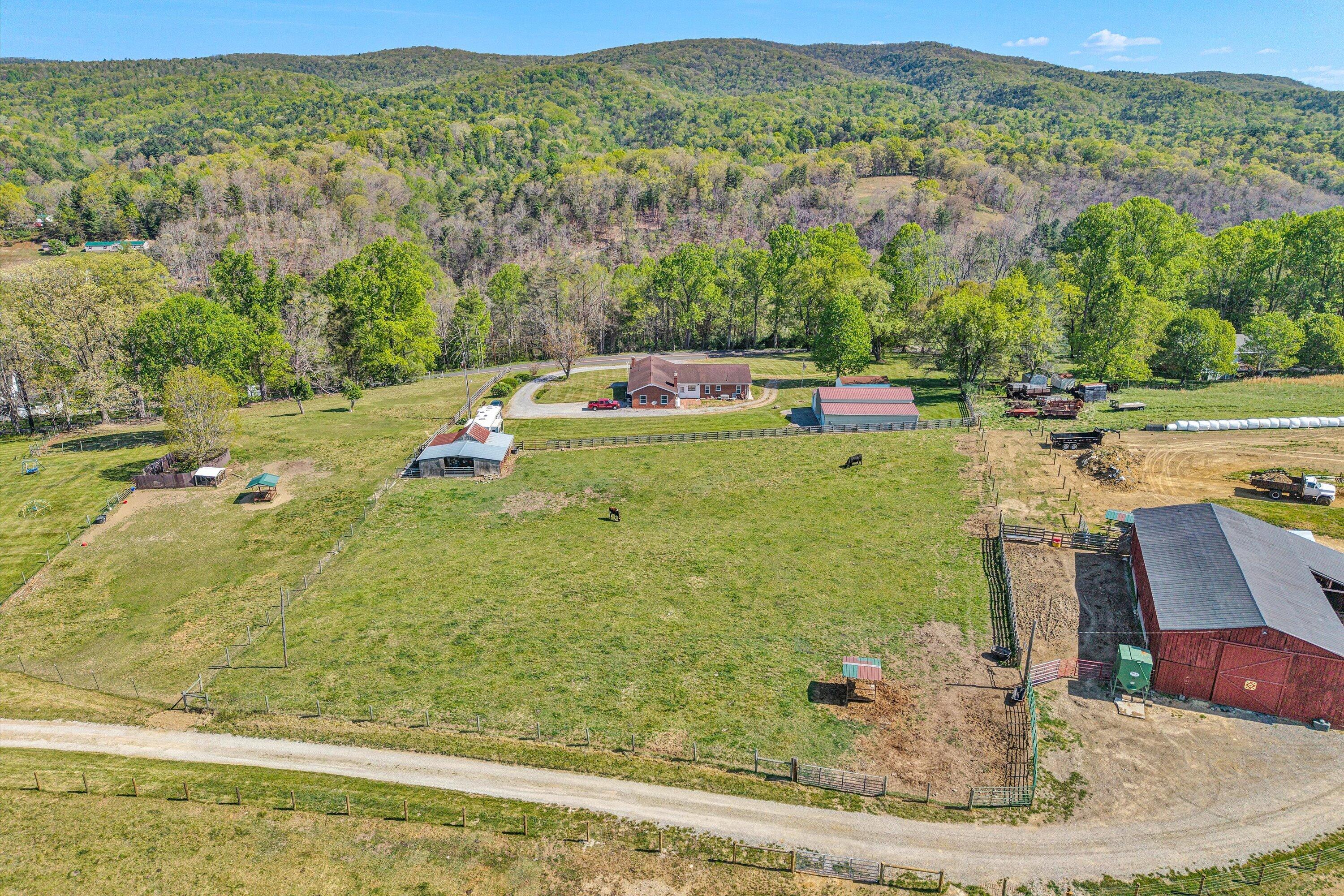 3673 Mt Zion Road Blacksburg, VA 24060 - Photo 4 of 43 04-SGP-0004