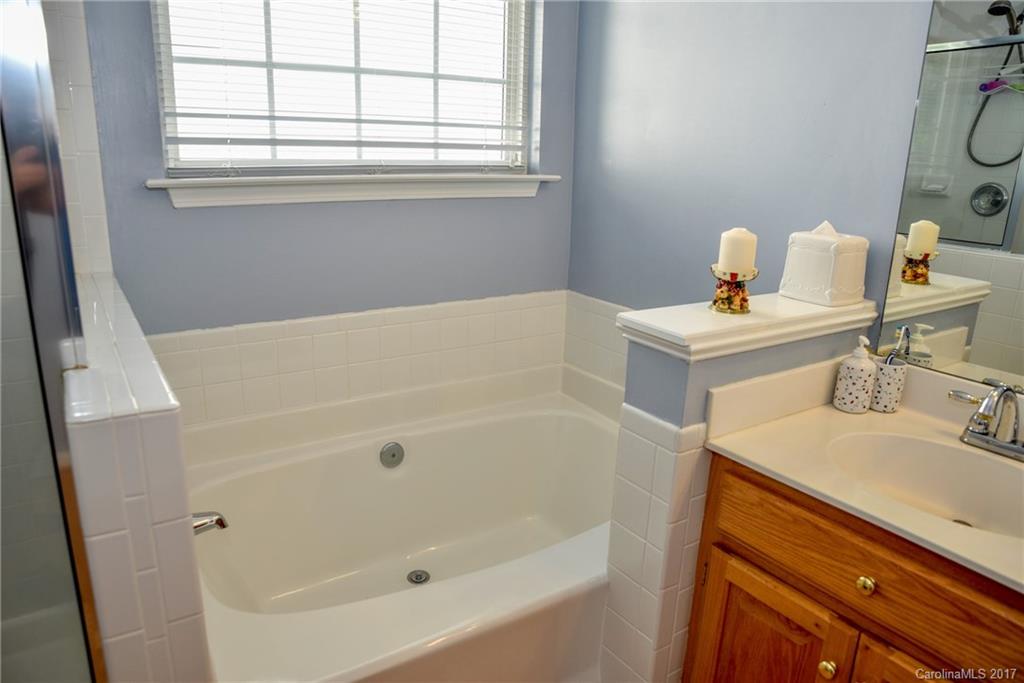 6305 Nevin Road Charlotte, NC 28262 - Photo 13 of 22