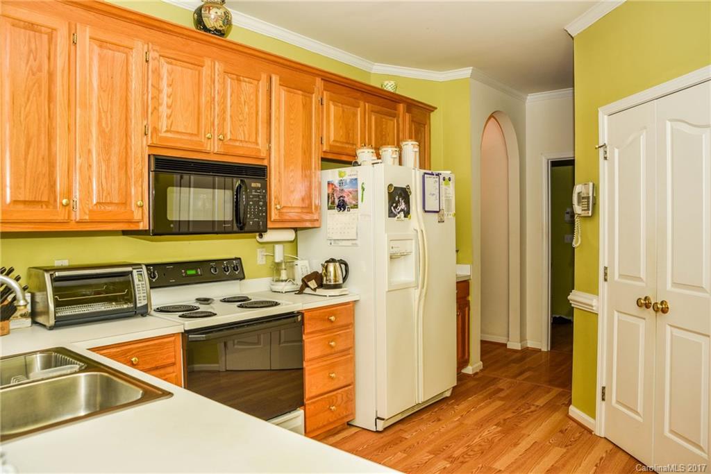6305 Nevin Road Charlotte, NC 28262 - Photo 5 of 22