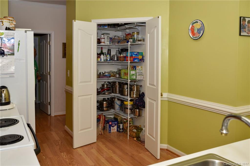 6305 Nevin Road Charlotte, NC 28262 - Photo 6 of 22