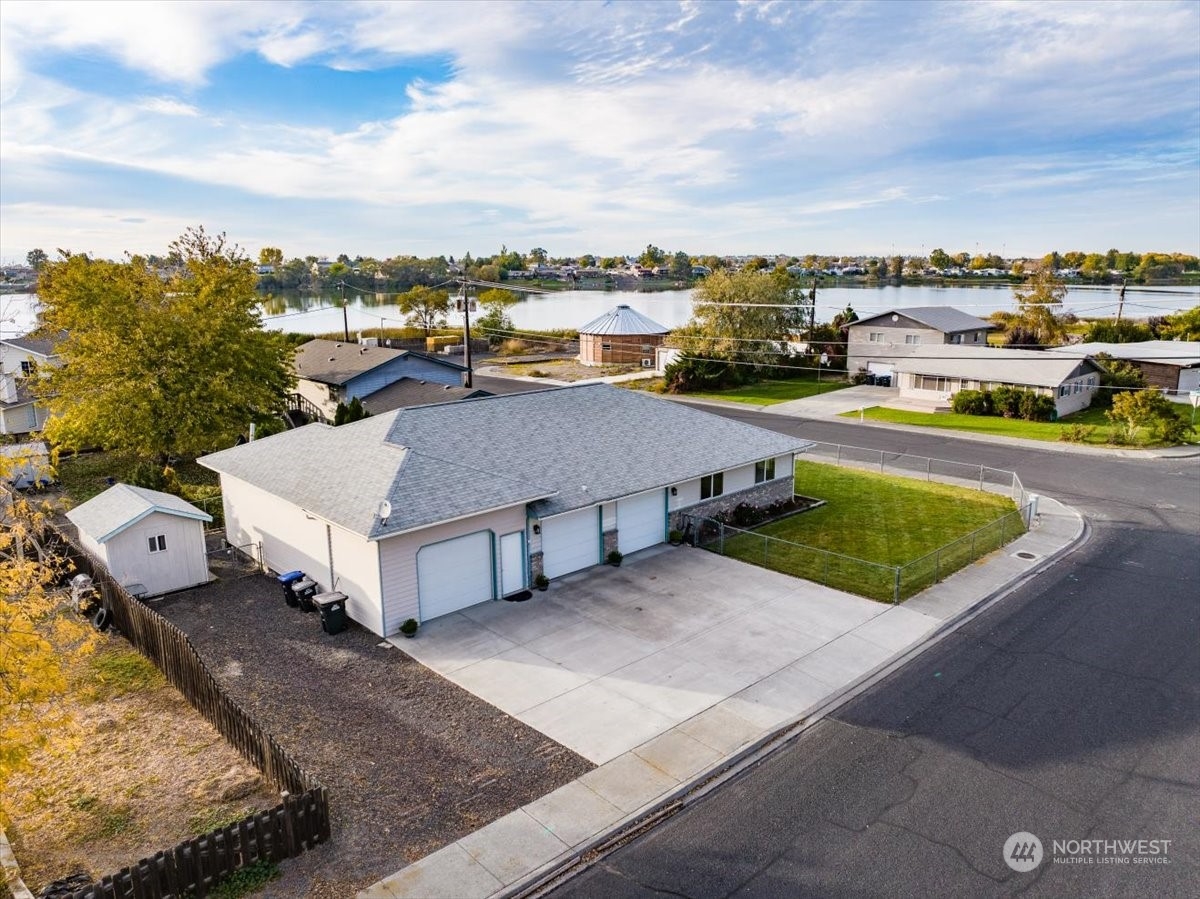 303 West Nelson Road Moses Lake, WA 98837 - Photo 1 of 40 Gallery Image 1