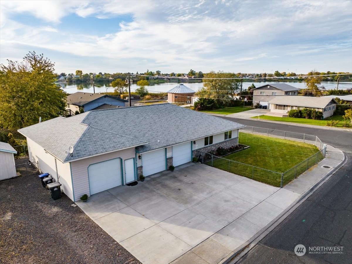 303 West Nelson Road Moses Lake, WA 98837 - Photo 2 of 40 Gallery Image 2