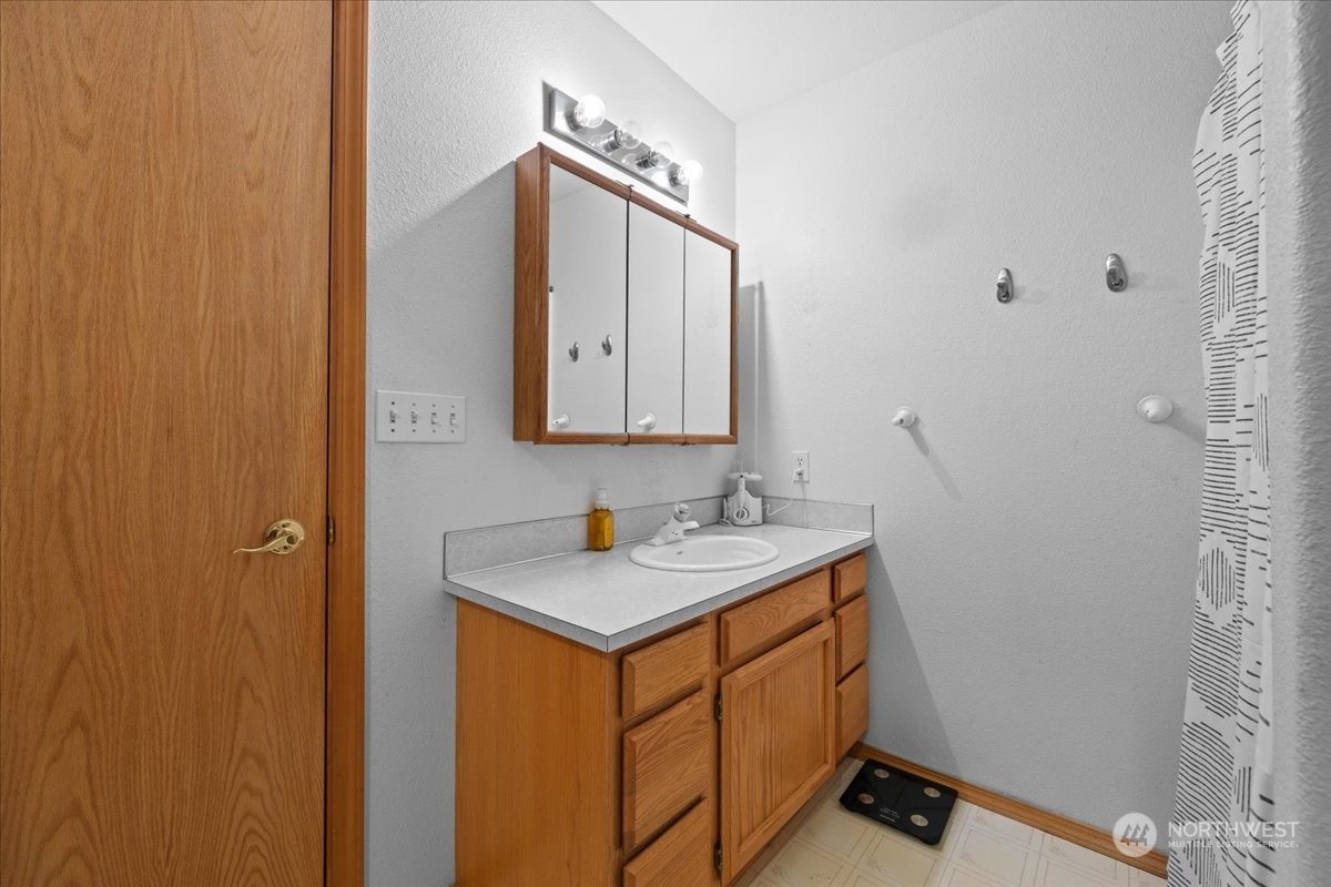 303 West Nelson Road Moses Lake, WA 98837 - Photo 35 of 40 Gallery Image 35