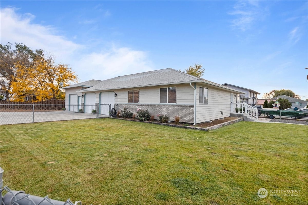 303 West Nelson Road Moses Lake, WA 98837 - Photo 8 of 40 Gallery Image 8