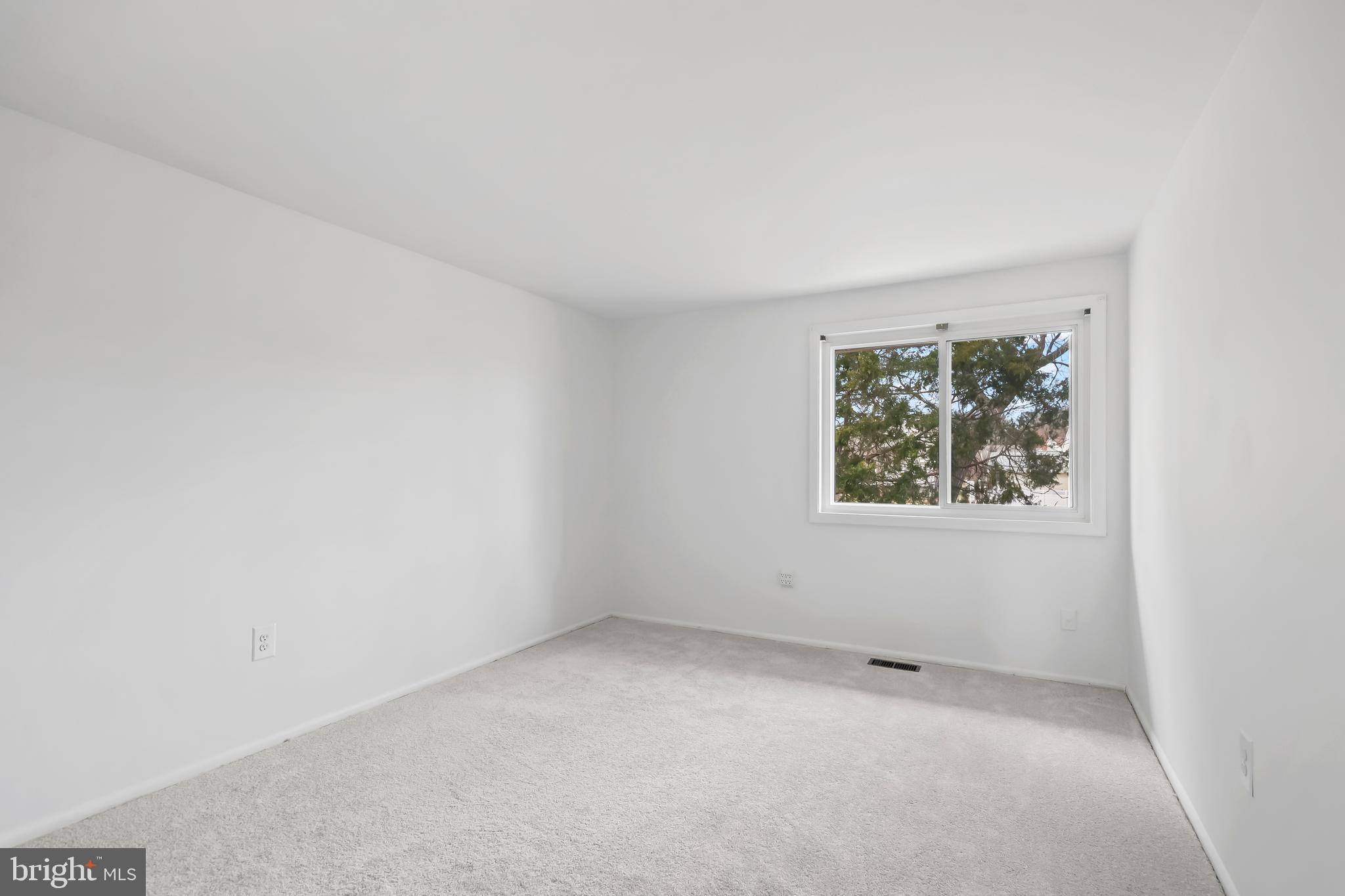 127 North Cottage Road Sterling, VA 20164 - Photo 24 of 43 Gallery Image 24