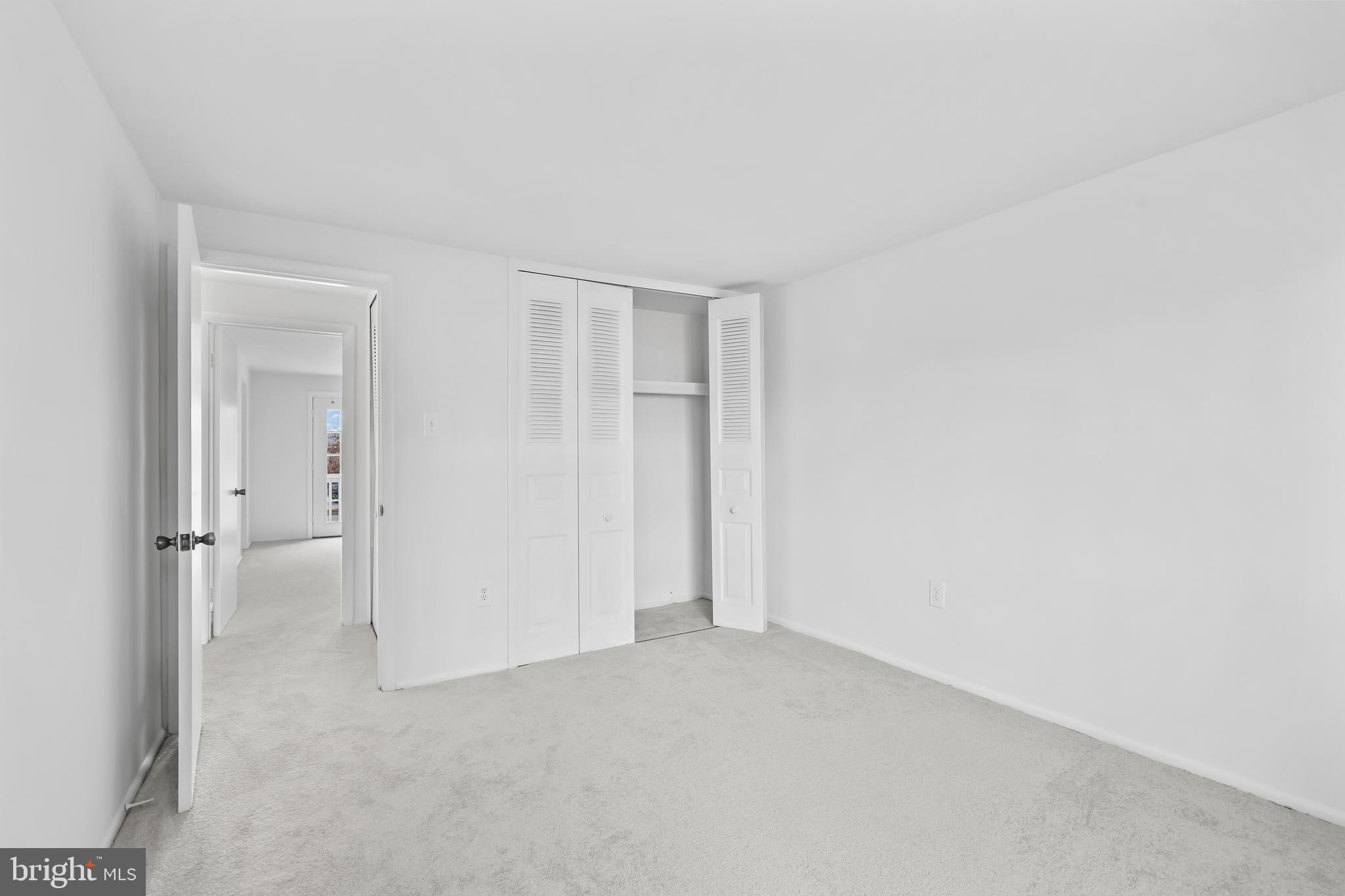 127 North Cottage Road Sterling, VA 20164 - Photo 25 of 43 Gallery Image 25