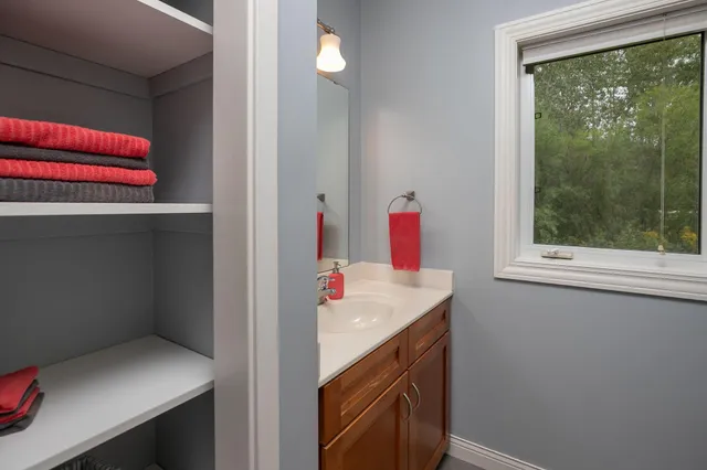 $484,000 | 3585 Bridgeview Drive Southeast, Rochester, MN 55904