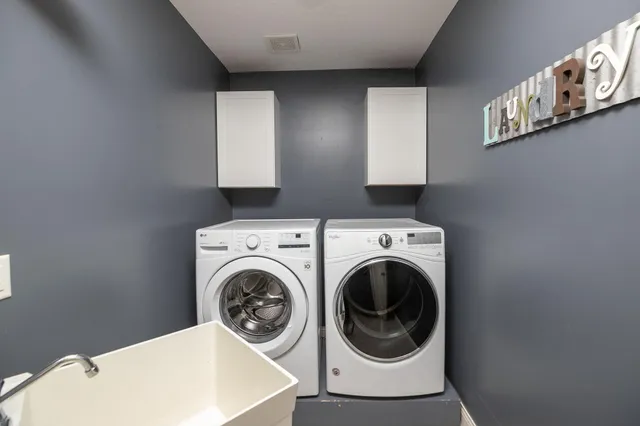 $484,000 | 3585 Bridgeview Drive Southeast, Rochester, MN 55904