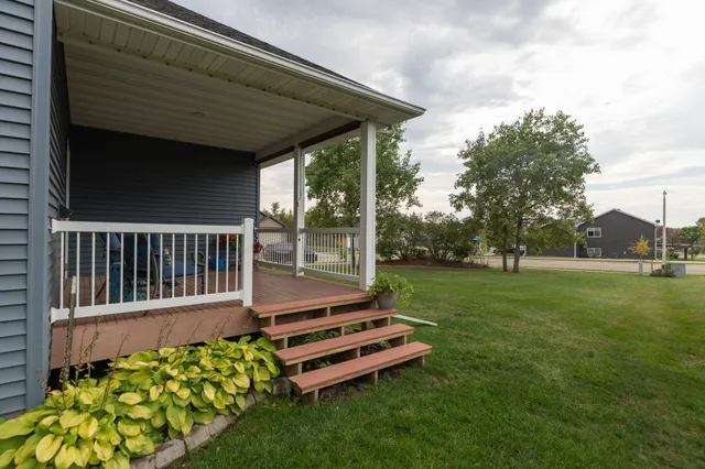 $484,000 | 3585 Bridgeview Drive Southeast, Rochester, MN 55904