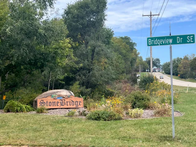 $484,000 | 3585 Bridgeview Drive Southeast, Rochester, MN 55904