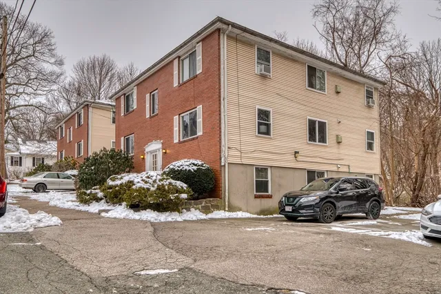 $1,950 | 56 Curtis Street, Unit 3, Quincy, MA 02169