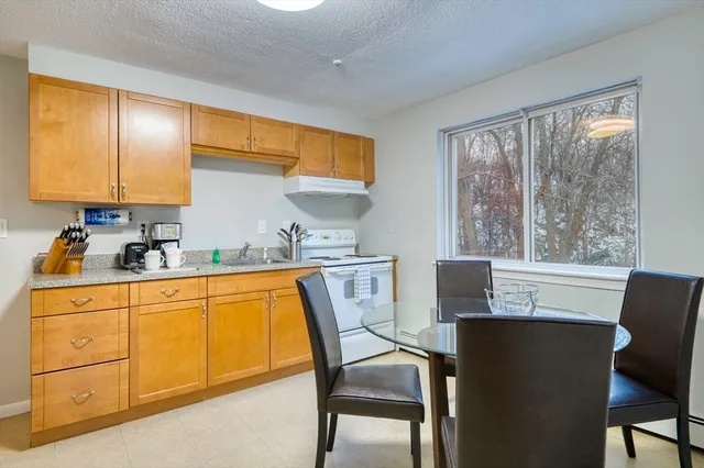 $1,950 | 56 Curtis Street, Unit 3, Quincy, MA 02169