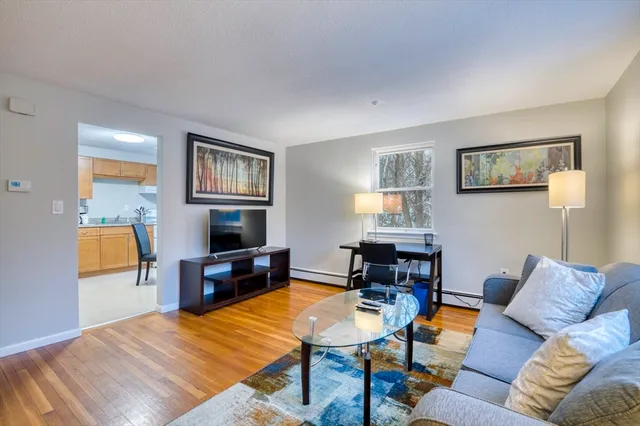 $1,950 | 56 Curtis Street, Unit 3, Quincy, MA 02169