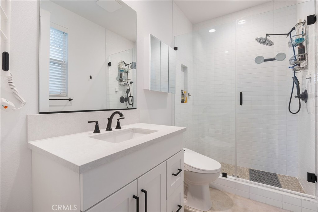 3075 Rue De Latour Vista, CA 92084 - Photo 21 of 69