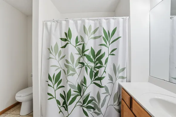 $300,000 | 1673 Lexington Lane, Shakopee, MN 55379