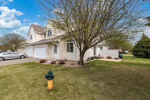 $300,000 | 1673 Lexington Lane, Shakopee, MN 55379