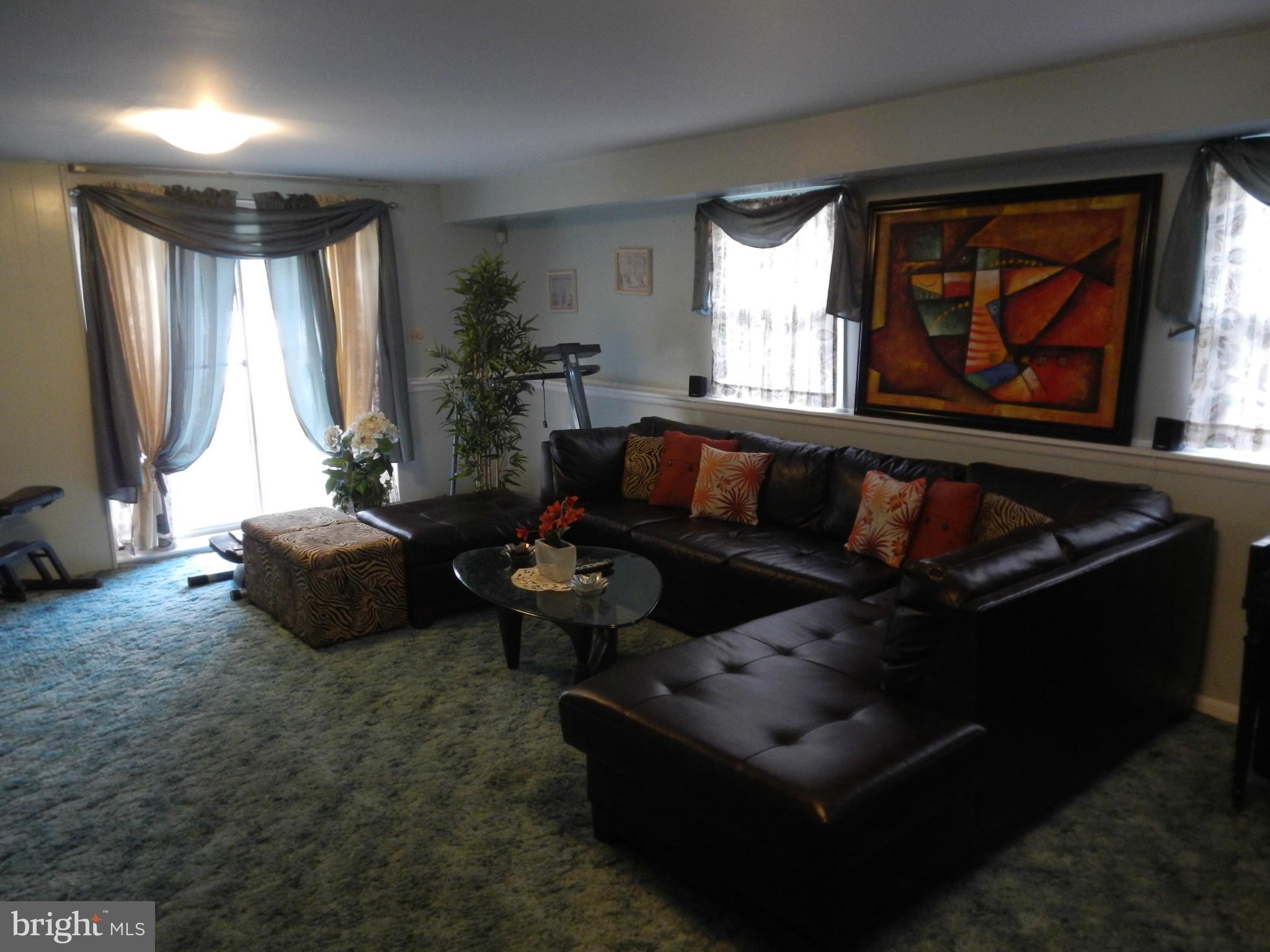 4508 Dresden Road Pikesville, MD 21208 - Photo 12 of 27 Family Room