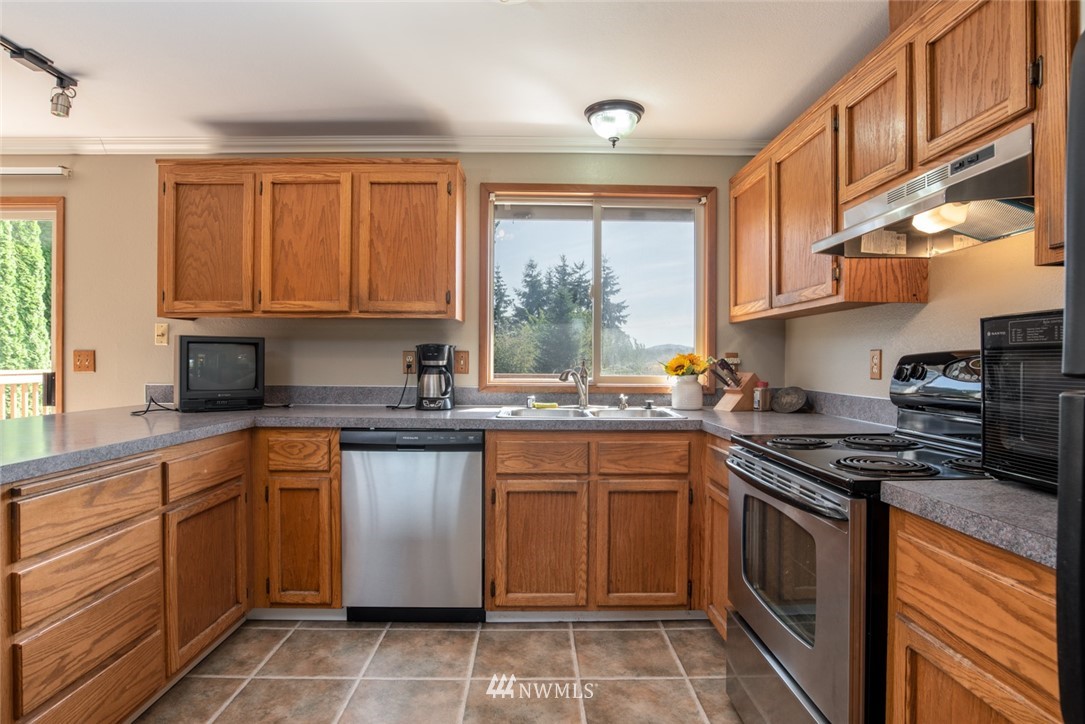 21588 Lafayette Road Sedro-Woolley, WA 98284 - Photo 9 of 23 Gallery Image 9