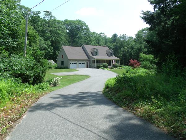 216 East Hill Road Monson, MA 01057 - Photo 4 of 30