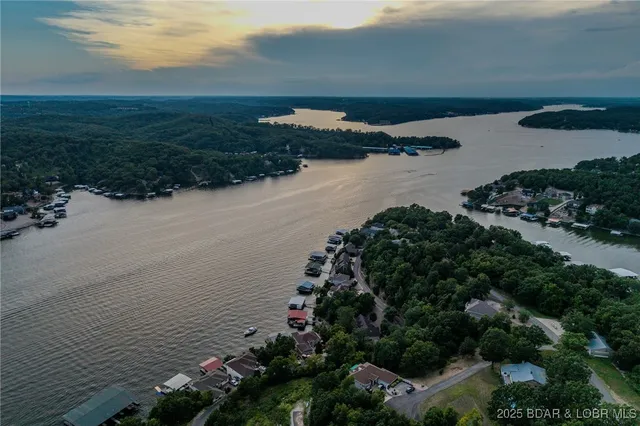 $2,199,900 | 196 Sylvan Hills Road, Linn Creek, MO 65052