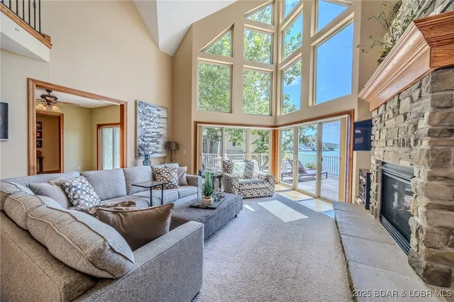 $2,199,900 | 196 Sylvan Hills Road, Linn Creek, MO 65052