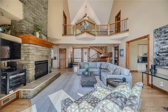 $2,199,900 | 196 Sylvan Hills Road, Linn Creek, MO 65052