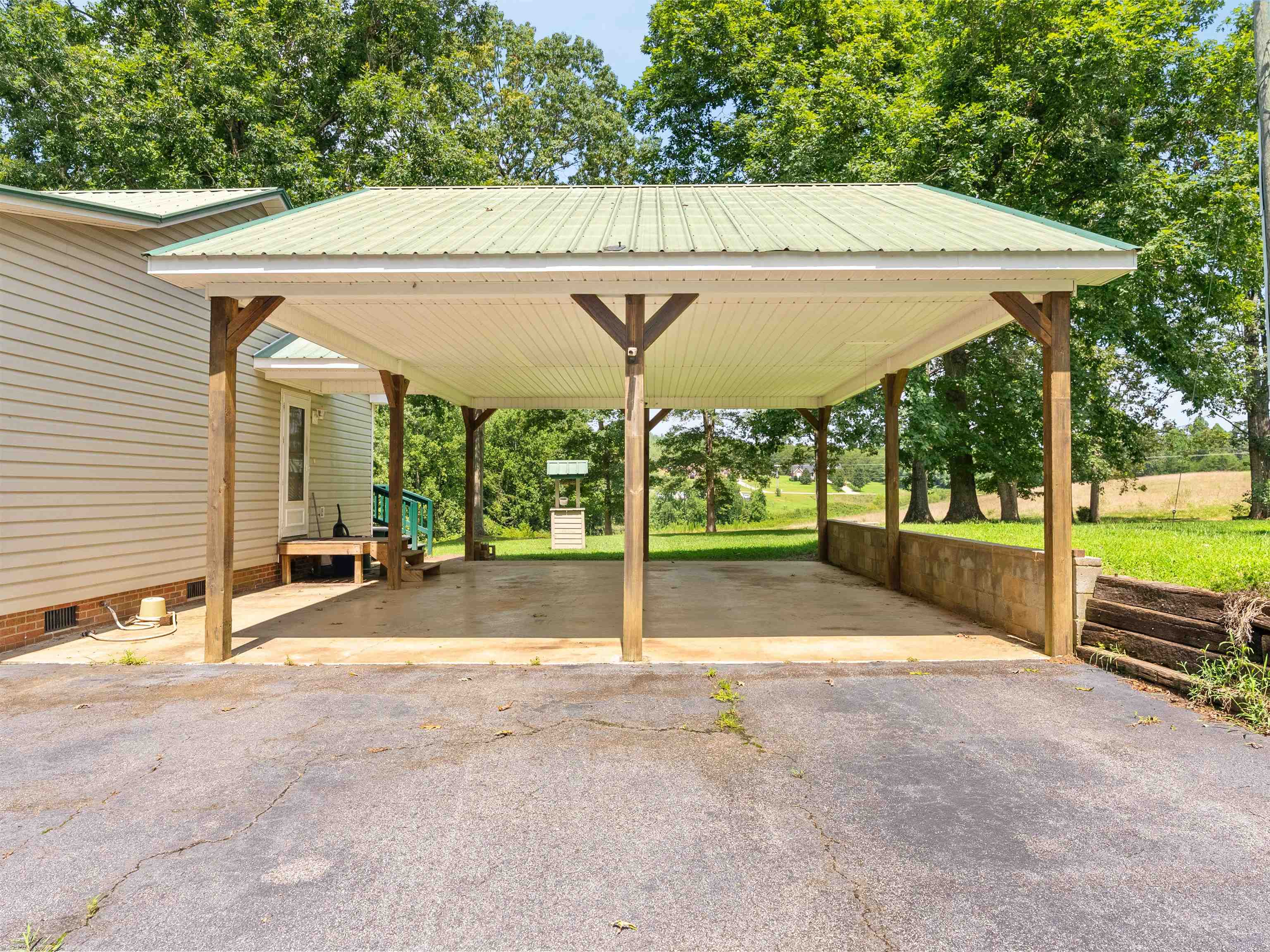 300 Cooley Road Campobello, SC 29322 - Photo 15 of 34