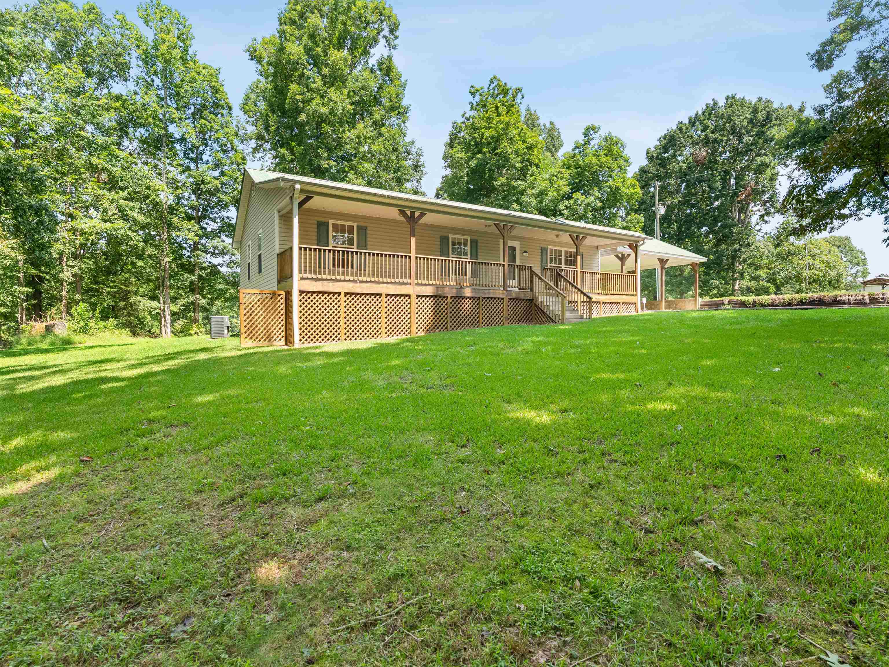 300 Cooley Road Campobello, SC 29322 - Photo 2 of 34