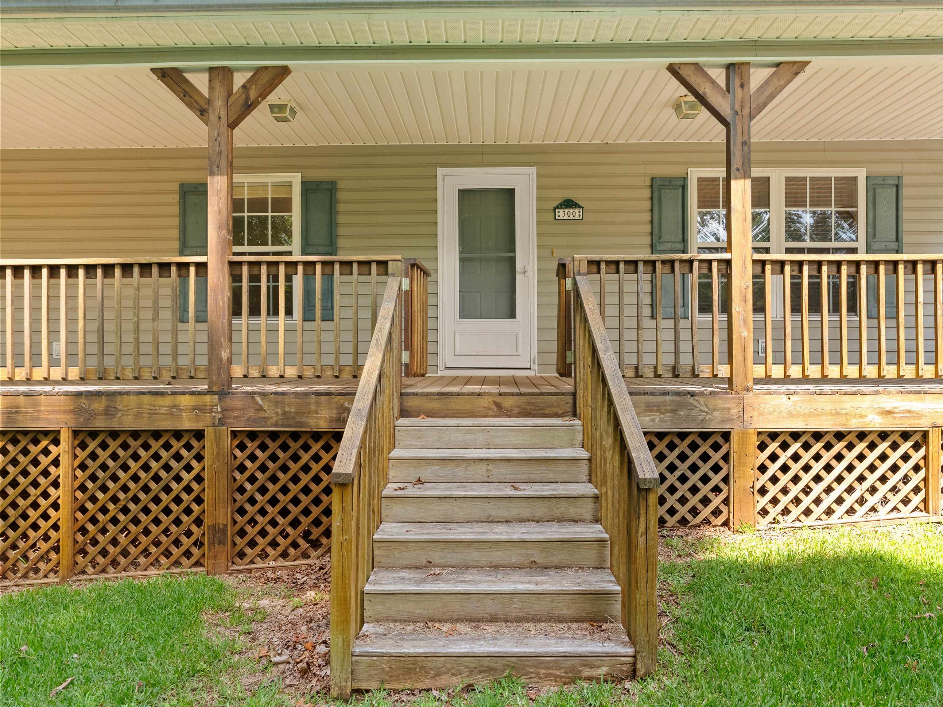 300 Cooley Road Campobello, SC 29322 - Photo 3 of 34