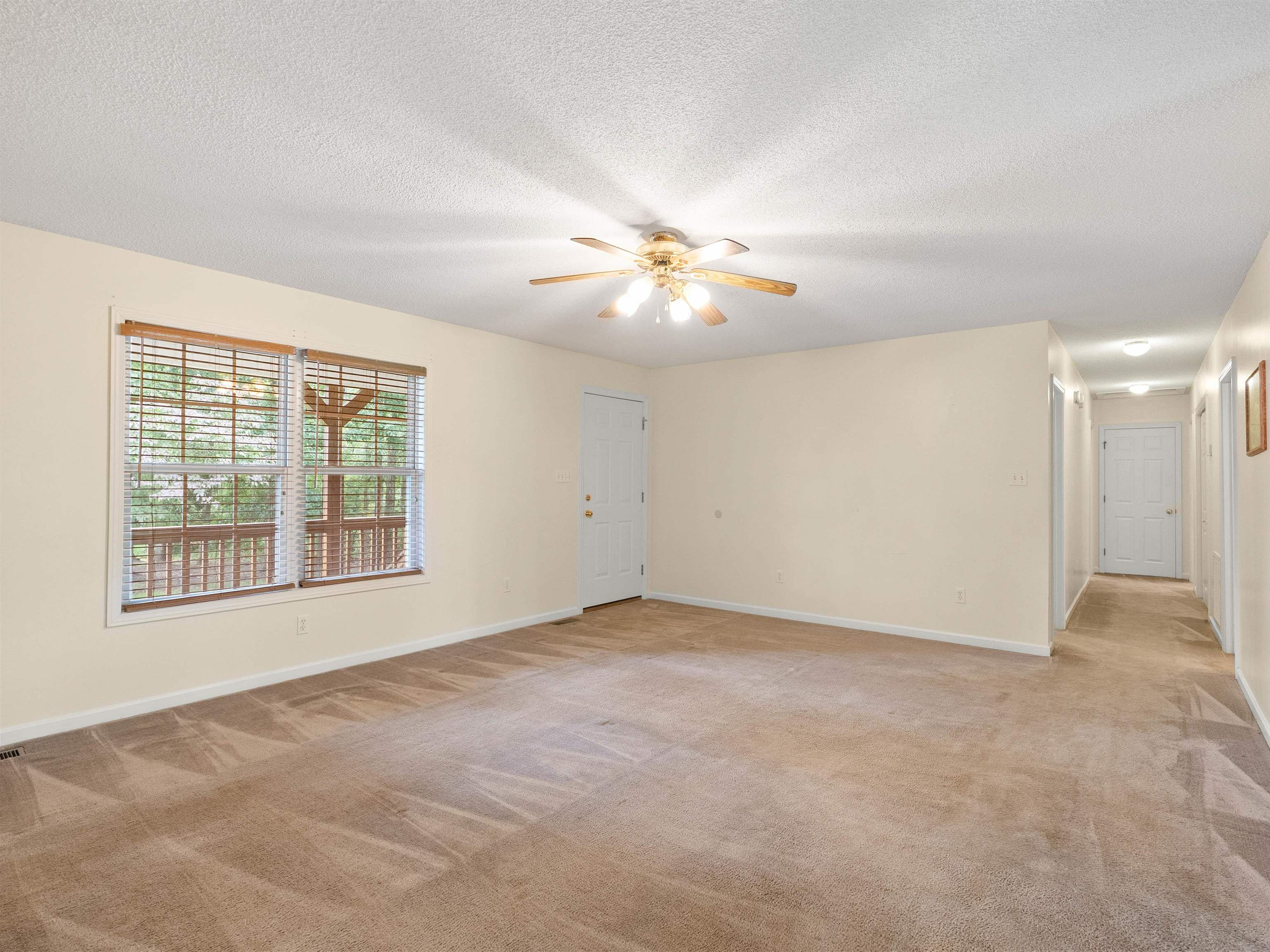 300 Cooley Road Campobello, SC 29322 - Photo 6 of 34